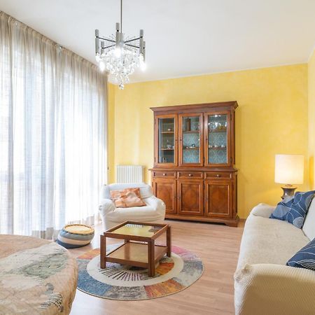 Spacious Apartment At Como Lake Mandello del Lario Luaran gambar