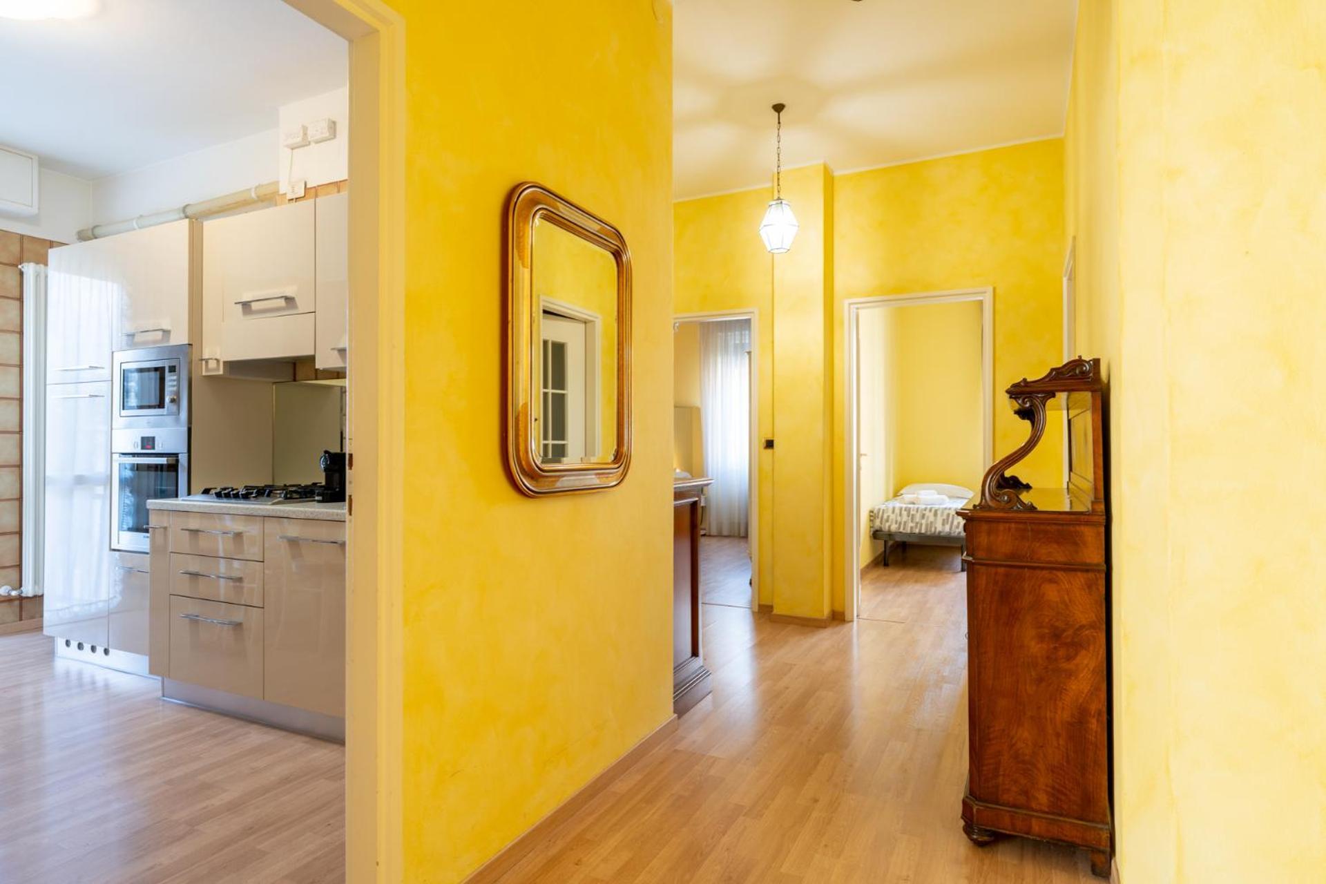 Spacious Apartment At Como Lake Mandello del Lario Luaran gambar