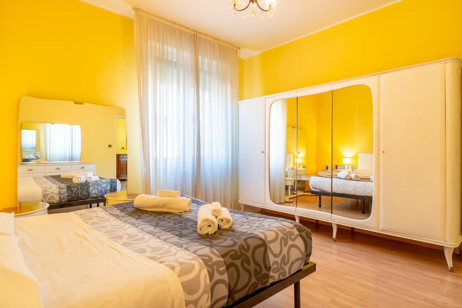 Spacious Apartment At Como Lake Mandello del Lario Luaran gambar