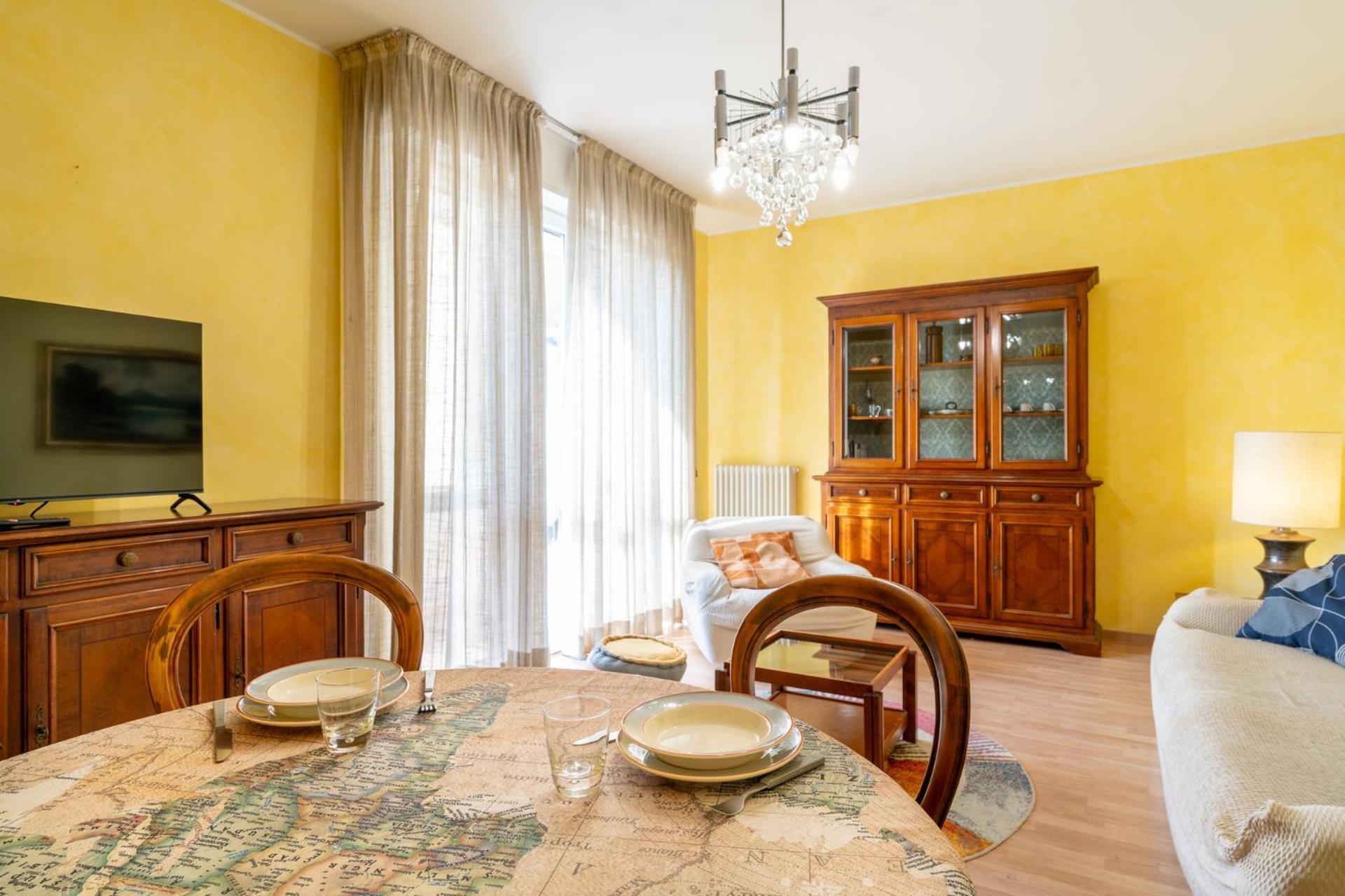 Spacious Apartment At Como Lake Mandello del Lario Luaran gambar